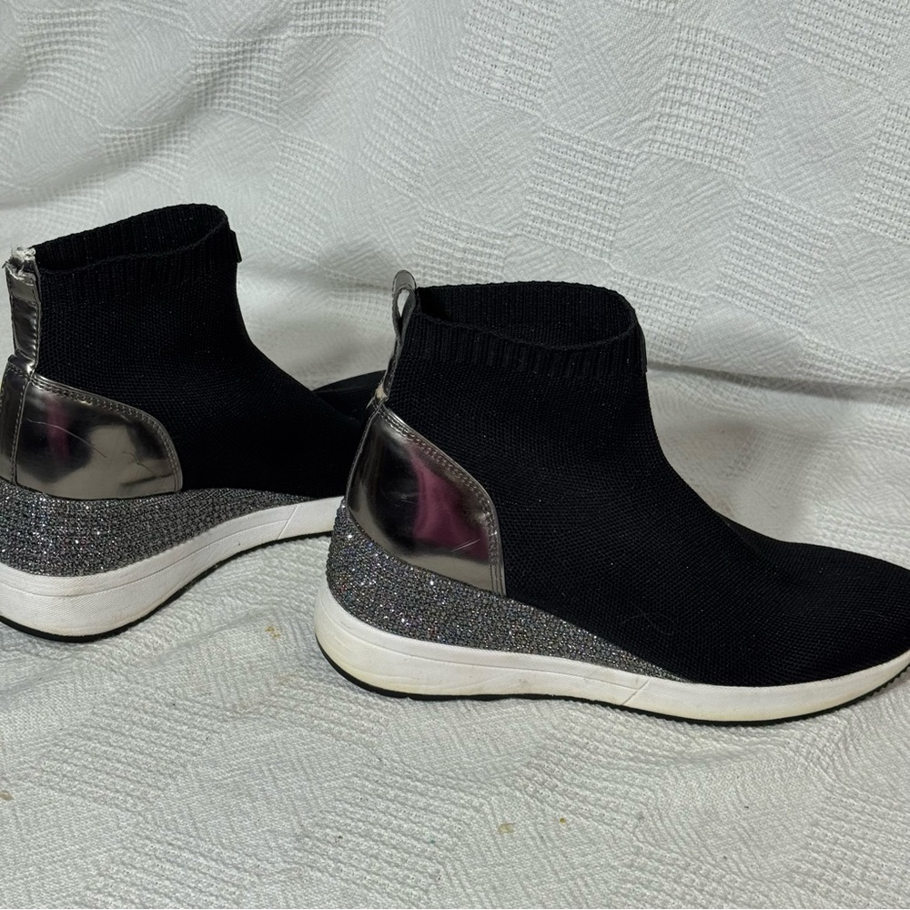 Michael Kors Skyler Bootie Wedge Sneakers Pull-on Black‎ Stretchy Silver Sz 8.5